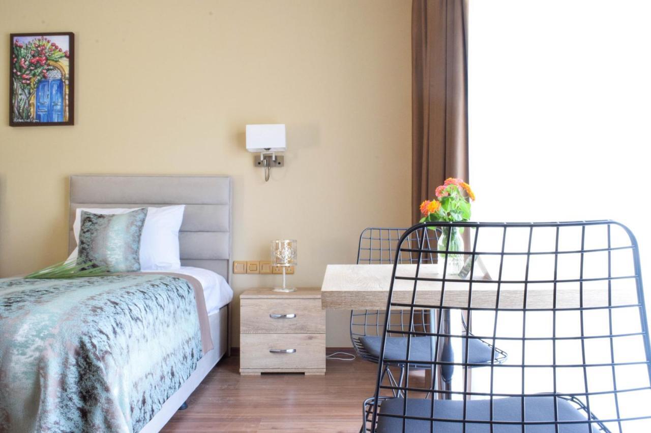 Golden Palms Guest House & Cafe Αμμόχωστος Εξωτερικό φωτογραφία