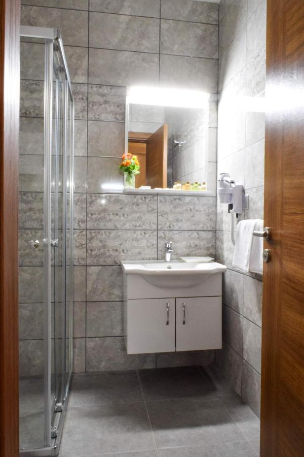 Golden Palms Guest House & Cafe Αμμόχωστος Εξωτερικό φωτογραφία